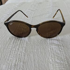 Ray-Ban RB4371 Sunglasses Brown